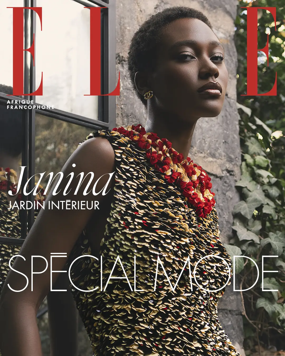 Janina en couverture d'ELLE Afrique francophone, numéro Spécial Mode Le Jardin Intérieur, en Chanel